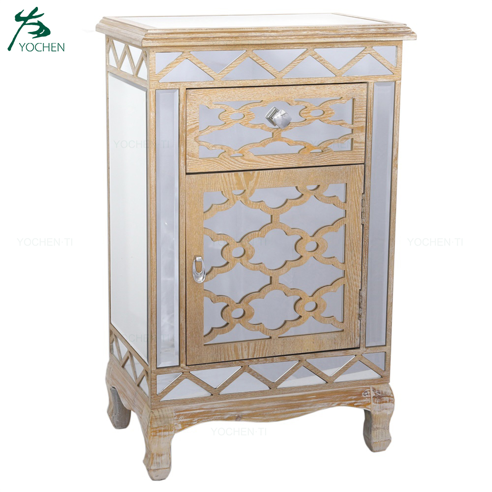 Accent Drawer Chest with Mirrored Drawer Fronts
