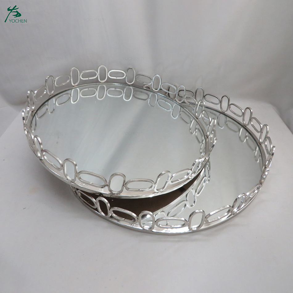 Round Decorative Tray With Mirrored Finish In Silver Color (2-set)